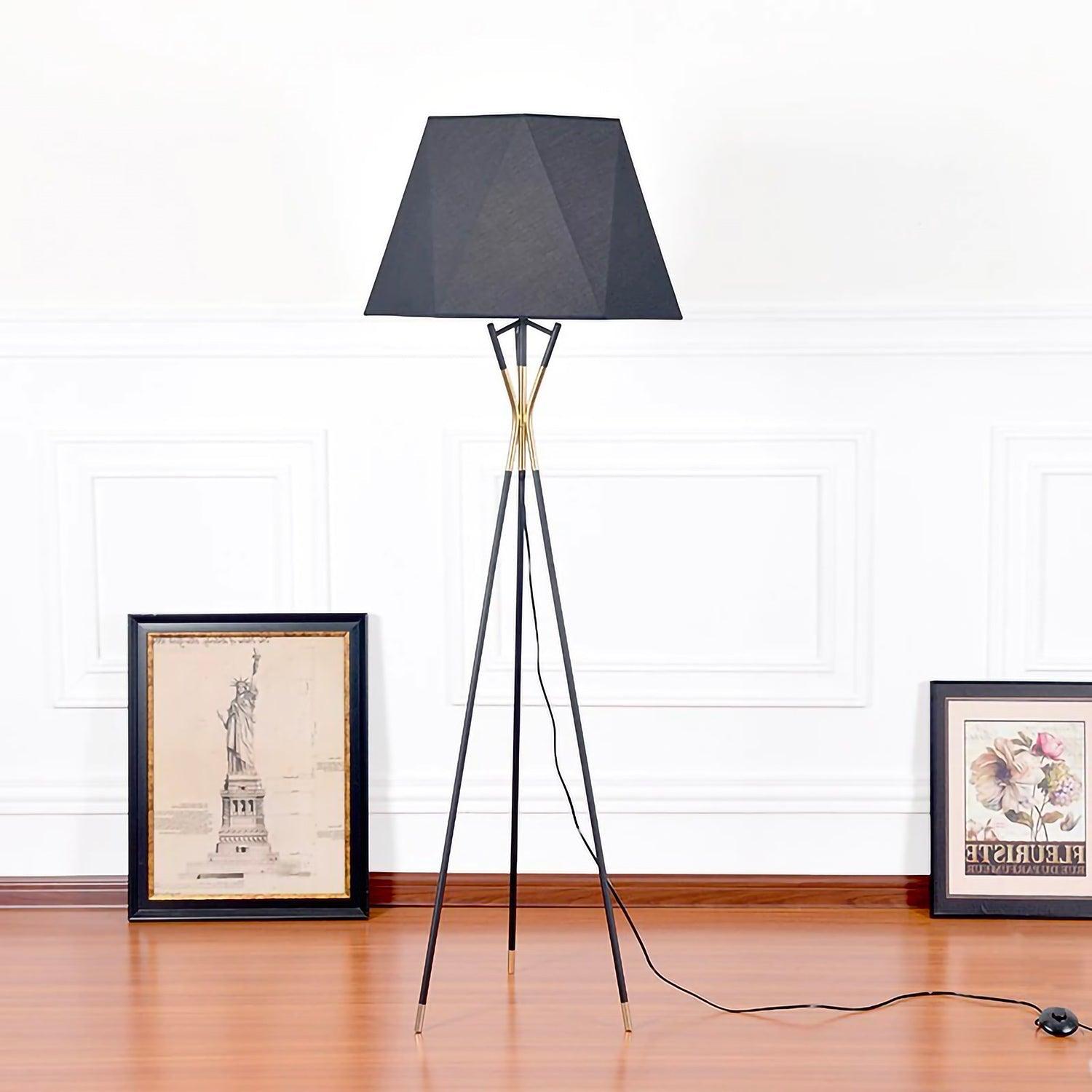Indoor Floor Lamp | PRAEPES - Modilu