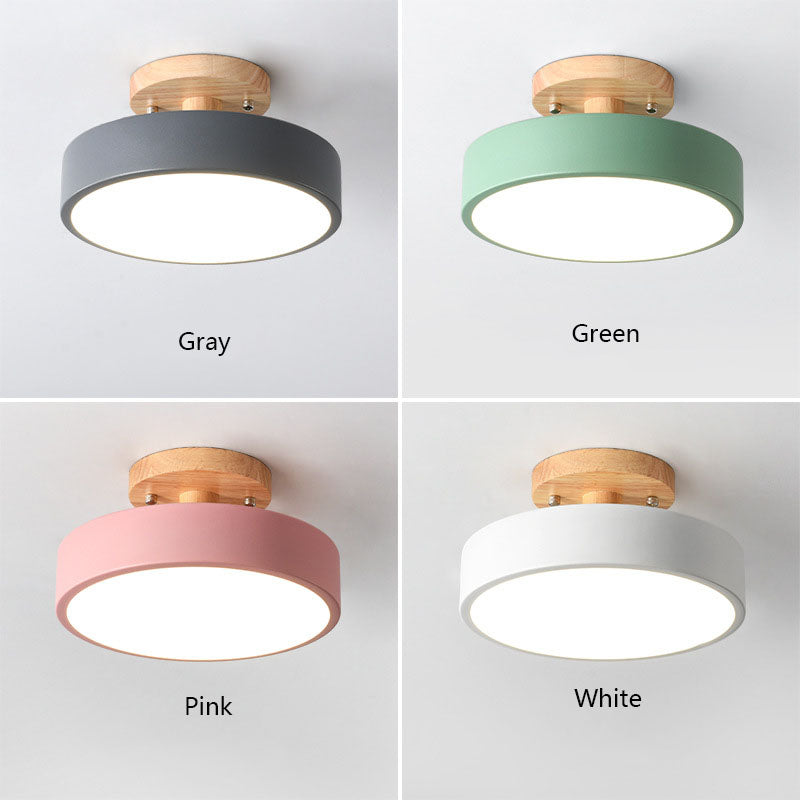 Ceiling light | Practical