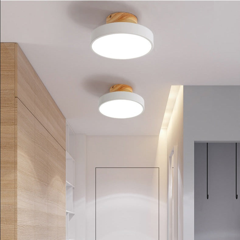 Ceiling light | Practical